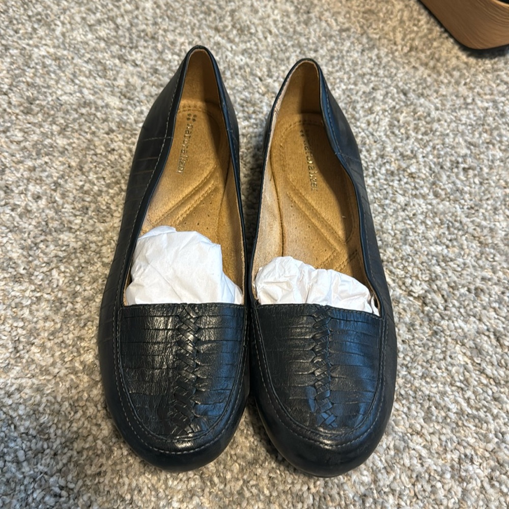 Naturalizer Flats